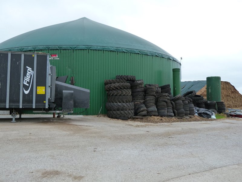 Biogasanlagenbesuch, 04.Juli 2011 023.JPG